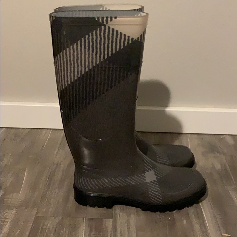 Burberry rain boots